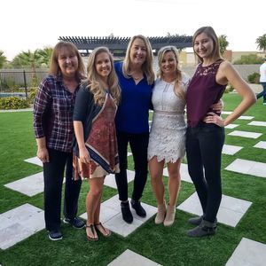 Meet your Posher, Laura